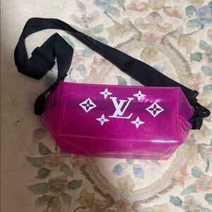 Fuchsia Crossbody Bag transparent